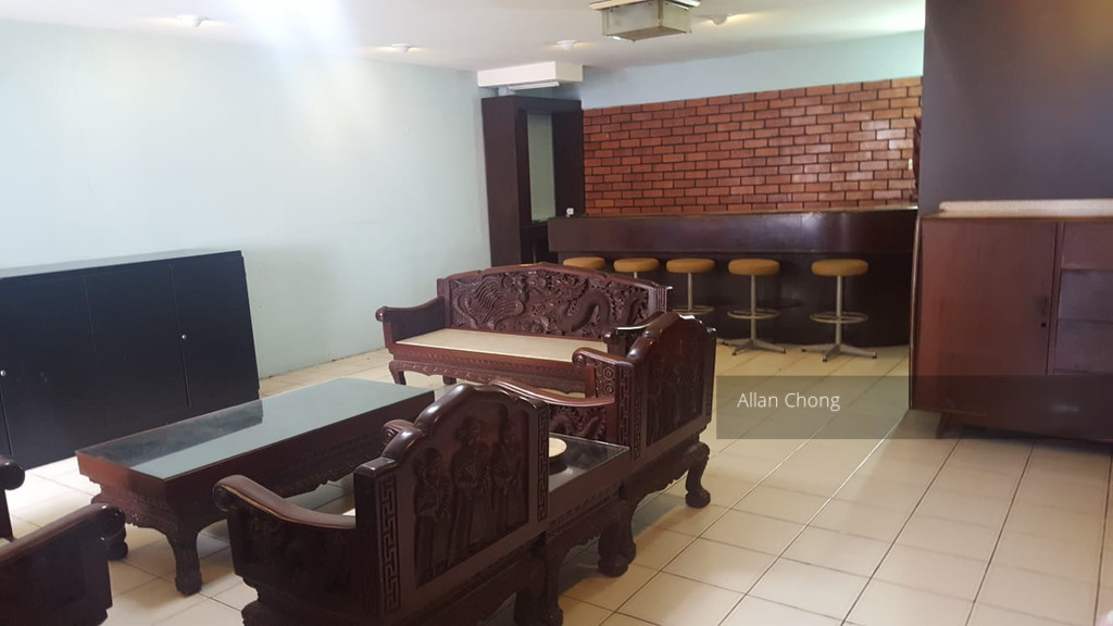 Yio Chu Kang Road (D19), Terrace #209339611